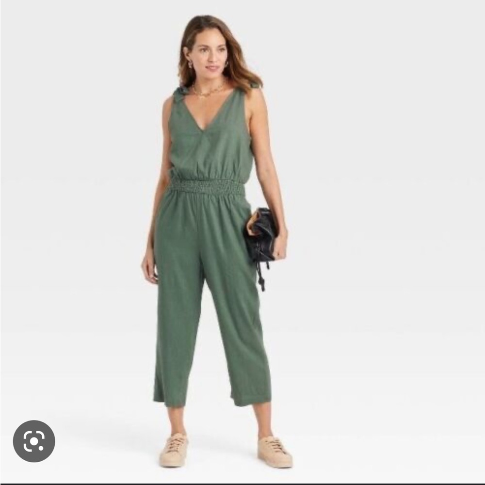 A new day women’s sleeveless tie shoulder romper